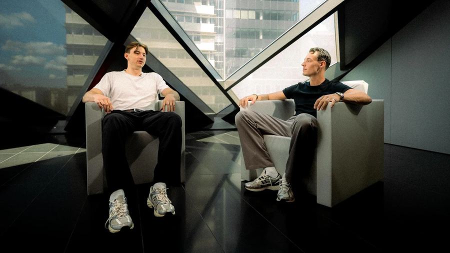 Leon Lenk, Founder von Skool Consulting, im Interview in Wien